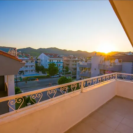 Derya 2 Daily Weekly Apartment Marmaris